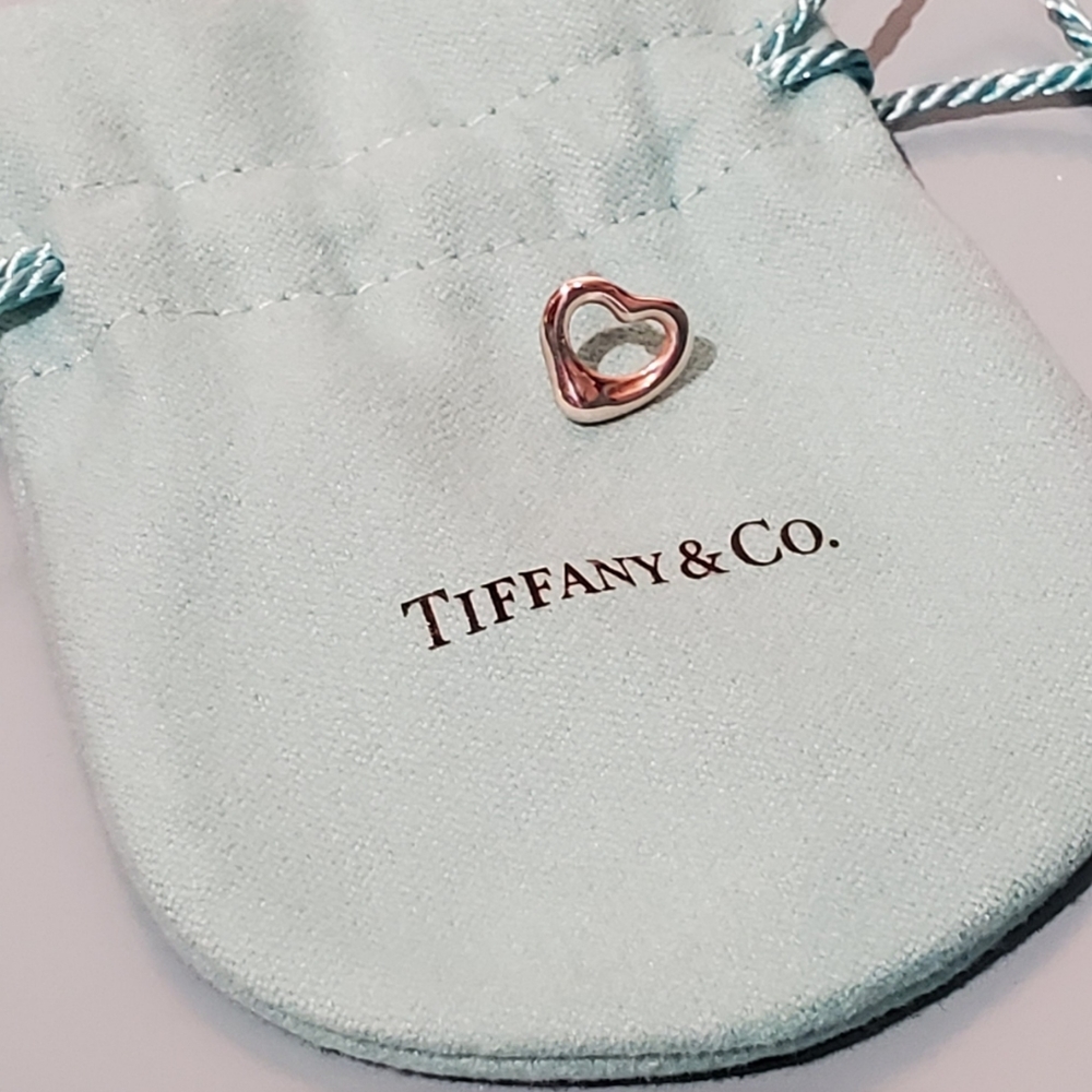 Tiffany & Co. Elsa Peretti Heart earring (single)